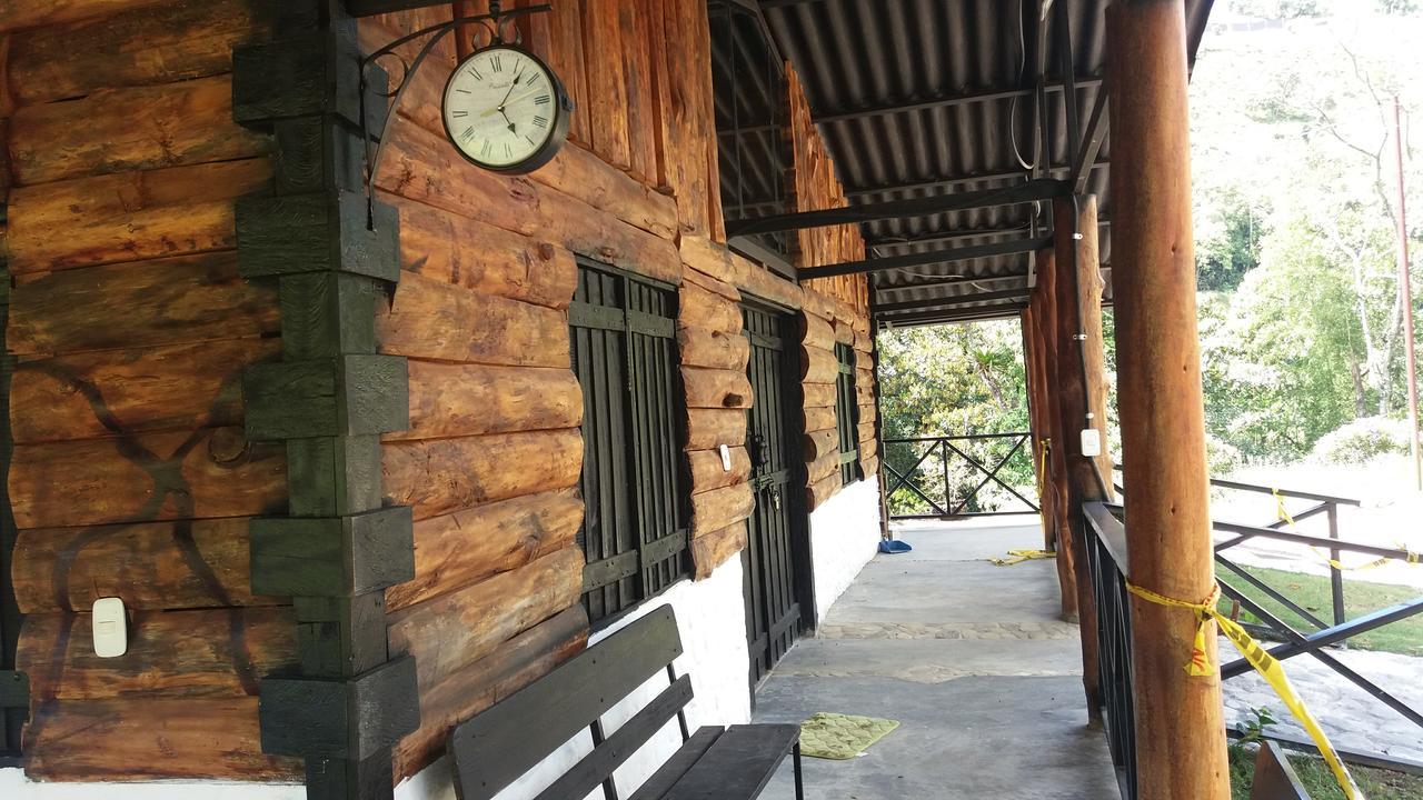 ホテルLa Estacion De サレント エクステリア 写真